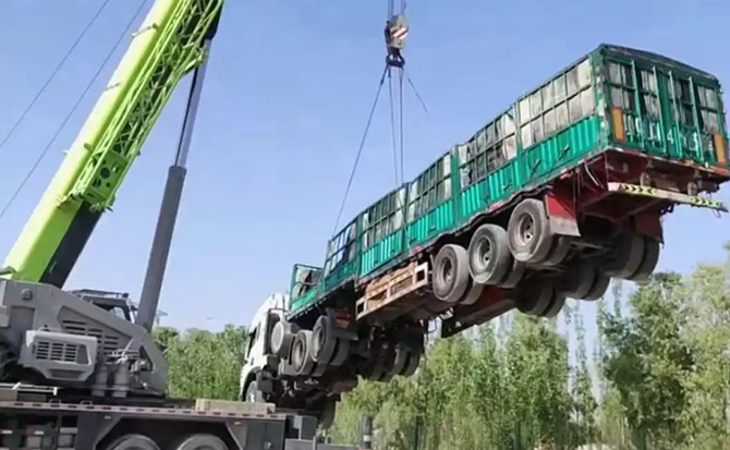 多伦道路脱困救援案例